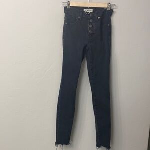 Madewell 9” high rise skinny jeans size 23. Black